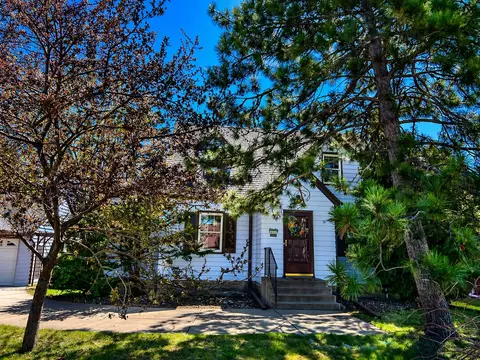 848 Larpenteur Ave W, Saint Paul, MN 55113