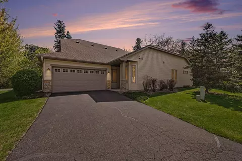 2318 Olivia Ct E, Maplewood, MN 55119