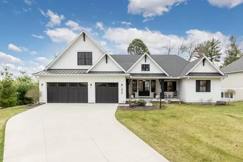 270 Peavey Rd, Wayzata, MN 55391