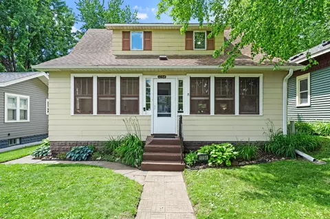 1054 Van Buren Ave, Saint Paul, MN 55104