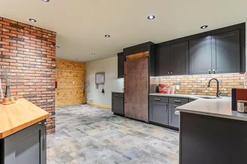 Kitchen - 1180 Kinglet Ct, Eagan, MN 55123 photo 6 of 7