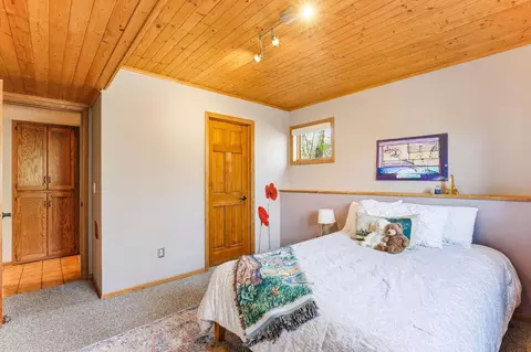 Bedroom - 1180 Kinglet Ct, Eagan, MN 55123 photo 6 of 8
