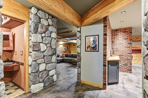 Entry Way - 1180 Kinglet Ct, Eagan, MN 55123 photo 7 of 8