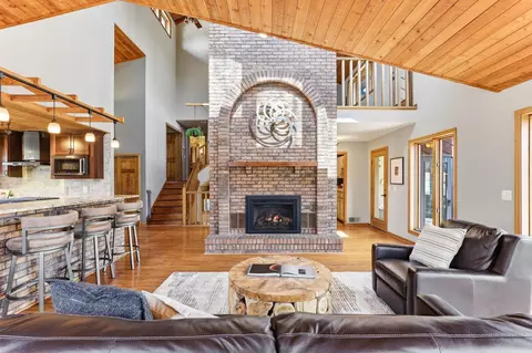 Living - 1180 Kinglet Ct, Eagan, MN 55123 photo 2 of 3