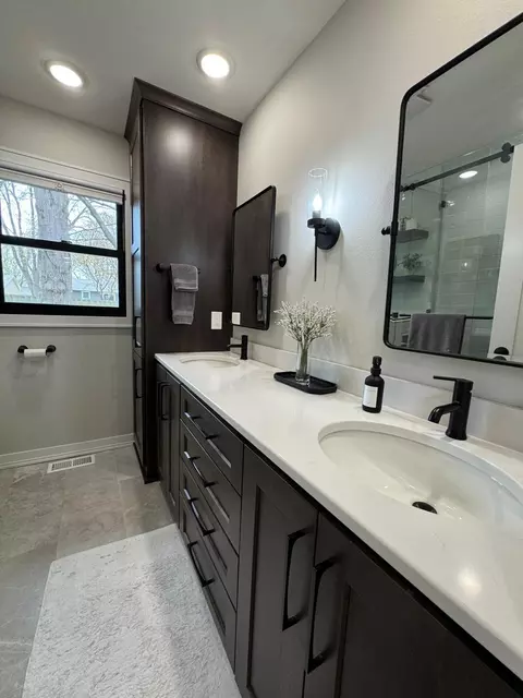Bath - 107 W James Ave, Marshall, MN 56258 photo 1 of 2