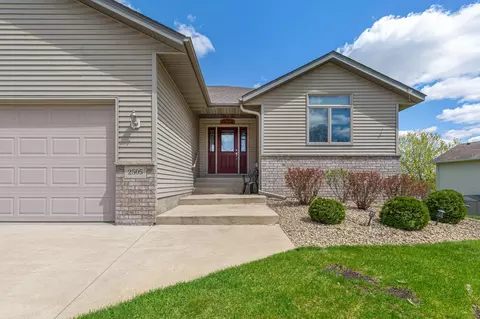 2505 Hulett Ct, Faribault, MN 55021