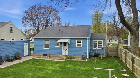 Exterior - 216 7th Ave SE, Waseca, MN 56093 photo 10 of 12