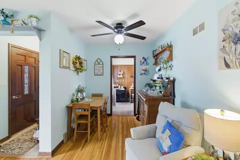 Entry Way - 216 7th Ave SE, Waseca, MN 56093 photo 1 of 1
