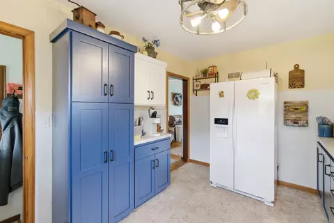 Kitchen - 216 7th Ave SE, Waseca, MN 56093 photo 4 of 4