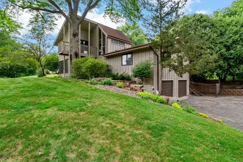 15024 Highland Trl, Minnetonka, MN 55345