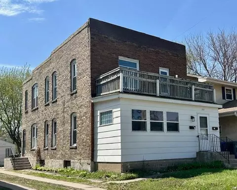 712 6th St NE, Minneapolis, MN 55413