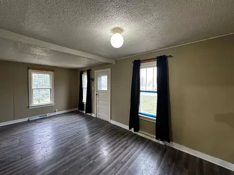Living - 206 SW 7th St, Brainerd, MN 56401 photo 1 of 1