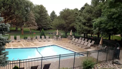 Exterior - 1700 Four Oaks Rd #321, Eagan, MN 55121 photo 4 of 4