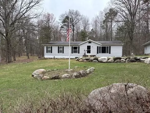 7869 Lunar Ln, Pequot Lakes, MN 56472