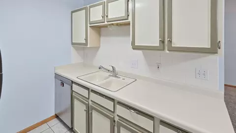 Kitchen - 3214 Valley Ridge Dr, Eagan, MN 55121 photo 3 of 3