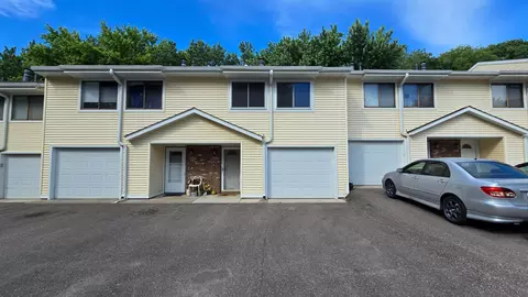 3214 Valley Ridge Dr, Eagan, MN 55121