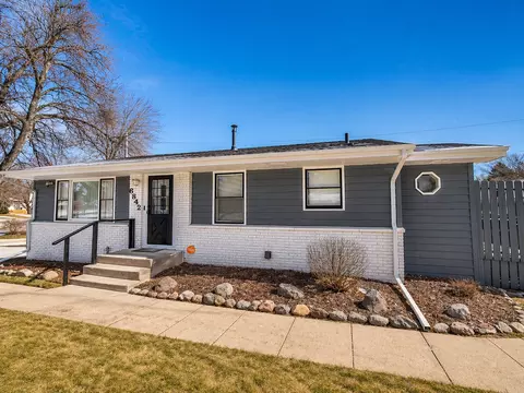 6842 Drew Ave N, Brooklyn Center, MN 55429