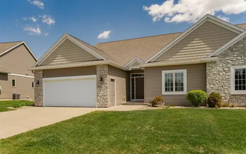 2824 Ivory Rd NE, Rochester, MN 55906