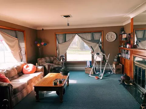 Living - 414 Park St, Jackson, MN 56143 photo 1 of 2
