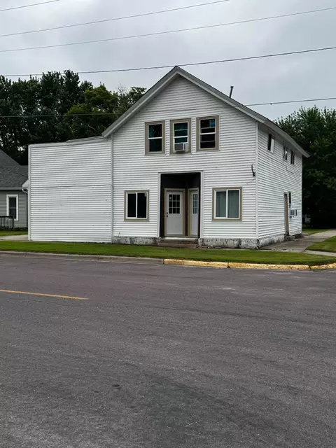 241 Webster St N, Kasota, MN 56050