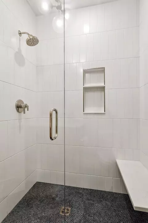 Bath - 4467 Lafayette Ln, Spring Park, MN 55384 photo 9 of 10