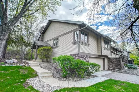 9222 Decatur Ave S, Bloomington, MN 55438
