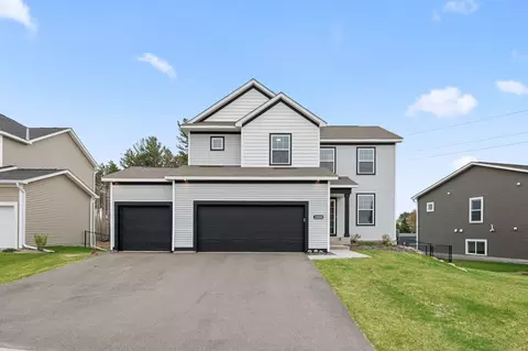 15519 Goodview Trl N, Hugo, MN 55038