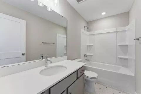 Bath - 1457 143rd St E, Rosemount, MN 55068 photo 3 of 4