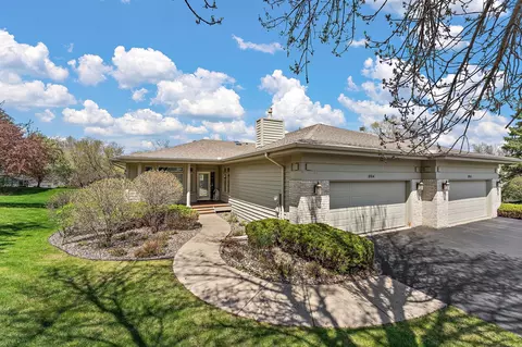 8914 Hilloway Rd, Eden Prairie, MN 55347
