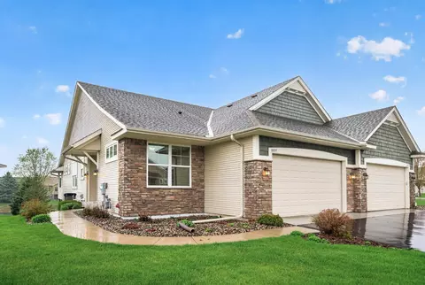 10727 Kingsfield Ln, Woodbury, MN 55129