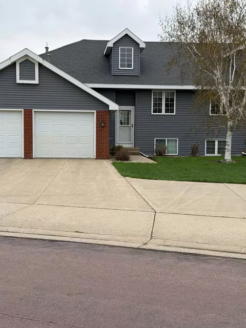 924 S Gould St, Redwood Falls, MN 56283