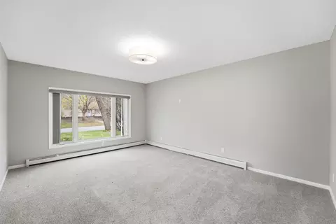 Living - 1611 10th Ave SE, Saint Cloud, MN 56304 photo 3 of 9