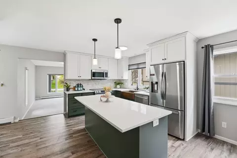 Kitchen - 1611 10th Ave SE, Saint Cloud, MN 56304 photo 5 of 6