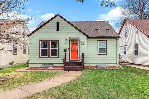 3845 Perry Ave N, Robbinsdale, MN 55422