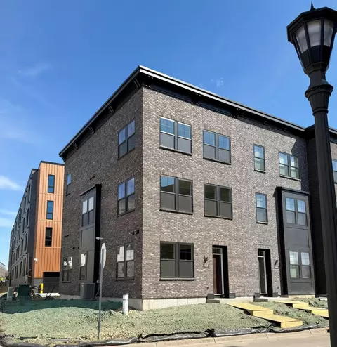 838 Woodlawn Ave, Saint Paul, MN 55116