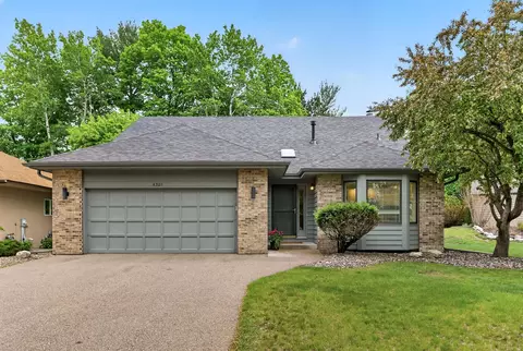 4301 Arrowhead Ct, Minnetonka, MN 55345