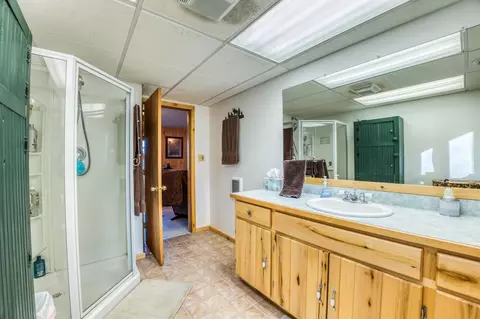 Bath - 32061 Primrose Ln, Laporte, MN 56461 photo 4 of 5