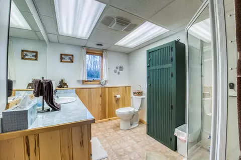 Bath - 32061 Primrose Ln, Laporte, MN 56461 photo 3 of 5