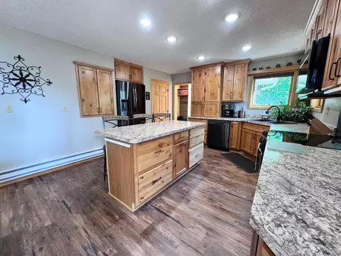 Kitchen - 32061 Primrose Ln, Laporte, MN 56461 photo 11 of 11