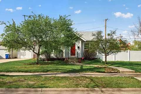 1105 California Ave W, Saint Paul, MN 55108