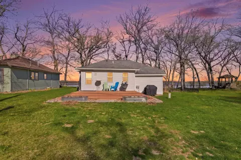 7014 107th Ave, Clear Lake, MN 55319