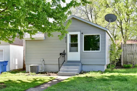 959 W 2nd St, Winona, MN 55987