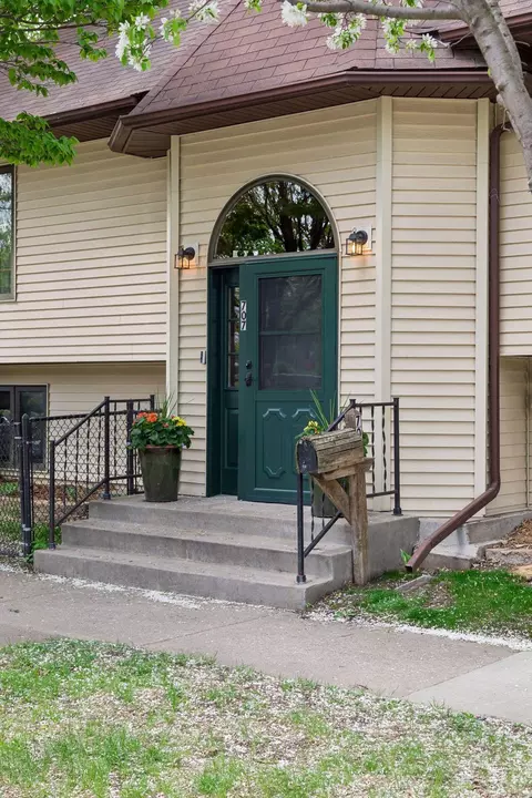 707 Hamline Ave S, Saint Paul, MN 55116