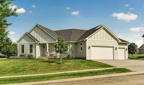 1577 Echo Ridge St SW, Rochester, MN 55902