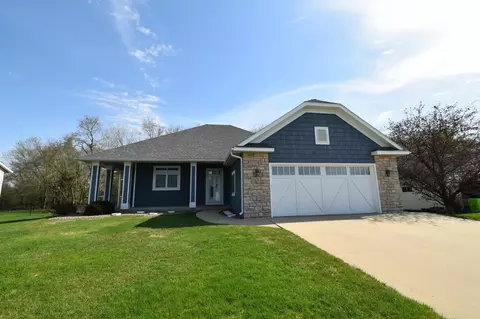 645 Lancaster Blvd, Zumbrota, MN 55992