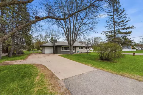 2396 Clearwater Rd, Saint Cloud, MN 56301