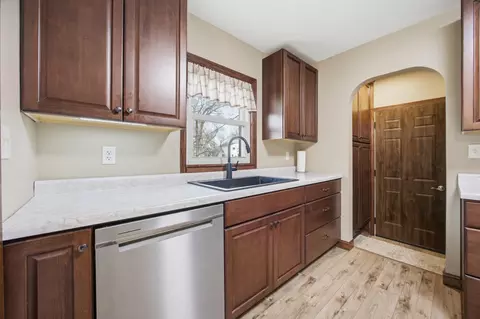 Kitchen - 218 10th Ave, Enderlin, ND 58027 photo 3 of 3