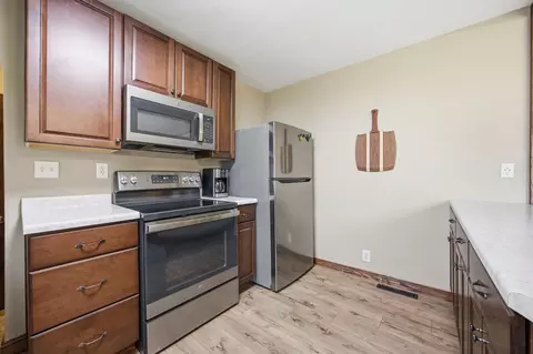 Kitchen - 218 10th Ave, Enderlin, ND 58027 photo 2 of 3