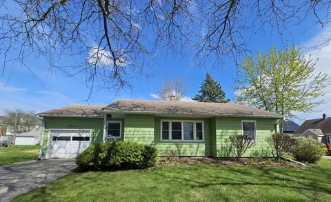 525 S Marshall St, Caledonia, MN 55921