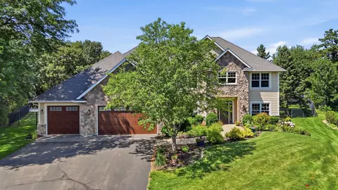 869 Mendakota Ct, Mendota Heights, MN 55120